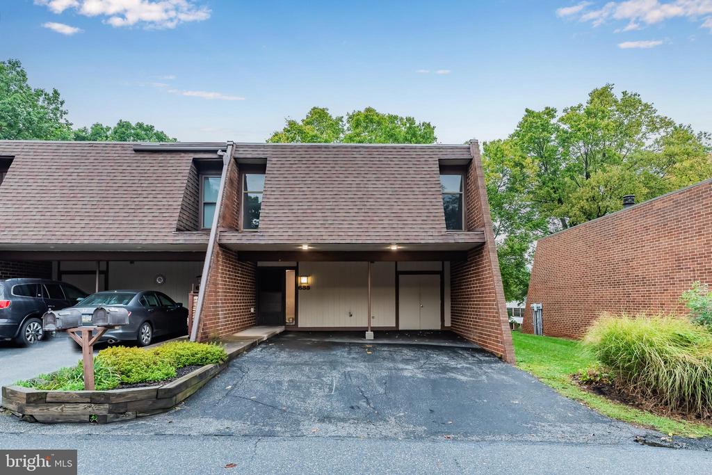 Cedar Ridge Ln, Mechanicsburg, PA 17055