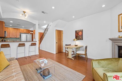 unit-113-5303 Satsuma Ave, North Hollywood, CA, 91601-3542 | Card Image