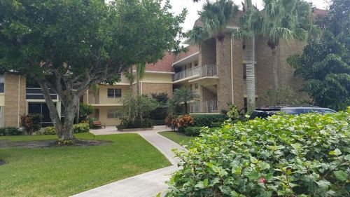 331-5570 Tamberlane Circle, Palm Beach Gardens, FL, 33418 | Card Image