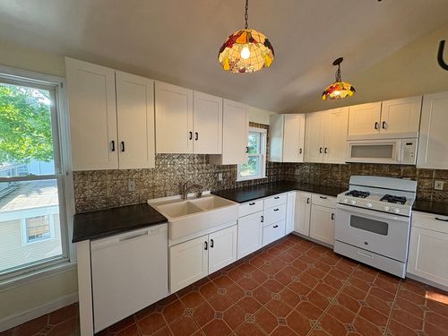 2-100 Summit Ave, Winthrop, MA, 02152-1038 | Card Image
