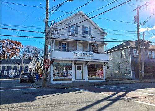 2 Gansett Ave, Cranston, RI, 02920-7358 | Card Image