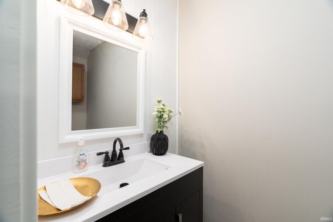 208 S Market St, Home with 0 bedrooms, 20 bathrooms and null parking in Delphi IN | Image 12
