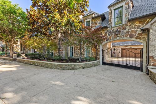 2 Terrabella Ln, Heath, TX, 75032-8955 | Card Image