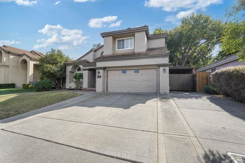 606 Roscommon Place, Vacaville, CA, 95688 | Card Image