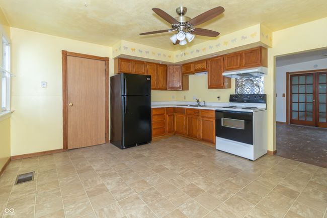 218 Illinois St, House other with 2 bedrooms, 1 bathrooms and null parking in Shirley IN | Image 14