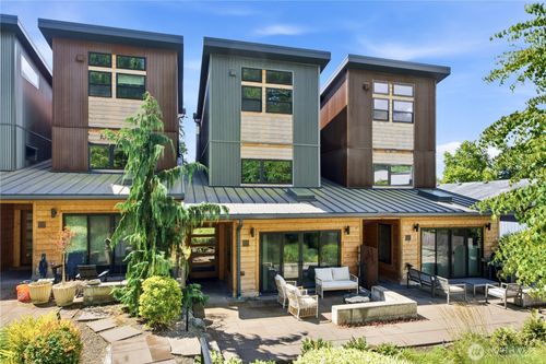 b-10323 Ne 189th St, Bothell, WA, 98011-3915 | Card Image