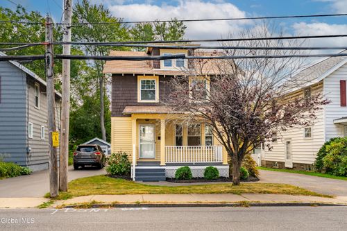 1084 Van Antwerp Rd, Niskayuna, NY, 12309-5926 | Card Image