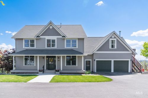 1673 Christopher Ln, Moscow, ID, 83843-9470 | Card Image