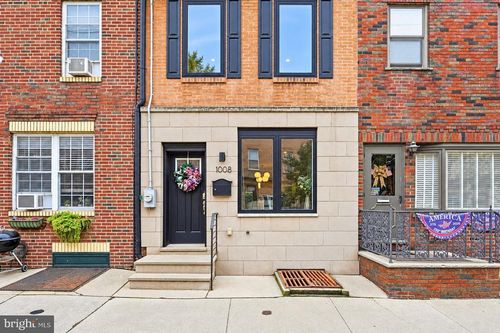 1008 Christian St, PHILADELPHIA, PA, 19147-3743 | Card Image