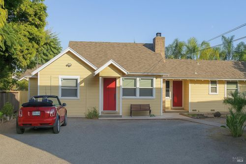 a-829 Hunt Ave, Saint Helena, CA, 94574-1113 | Card Image