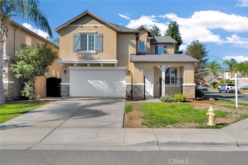 692 Blueberry Ln, Madera, CA, 93638-9334 | Card Image