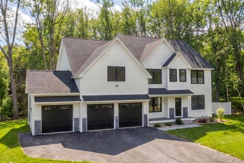 5 Highland Ave, Salem, NH, 03079-2718 | Card Image