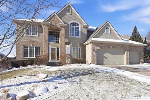 7910 Brentwood Dr, La Vista, NE, 68128-8253 | Card Image