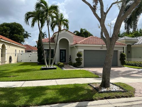 800 Tanglewood Cir, Weston, FL, 33327-1843 | Card Image