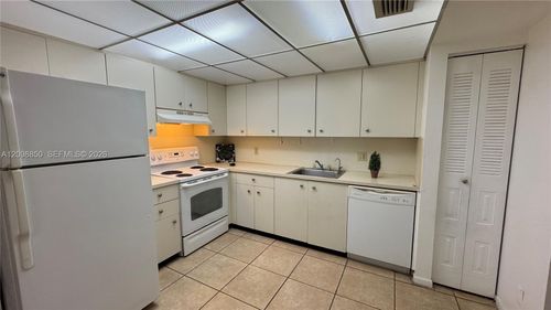 410h-251 Sw 132nd Way, Pembroke Pines, FL, 33027 | Card Image