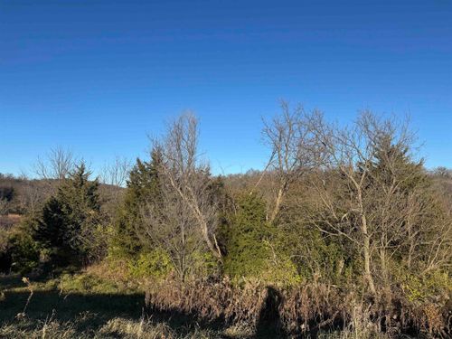 3046 Arrowhead Rd, Decorah, IA, 52101-7606 | Card Image