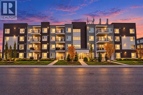33 Carringham Gate Nw, Calgary, AB, T3P1V9 | Card Image