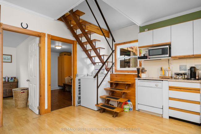 98 Mack St, House other with 2 bedrooms, 1 bathrooms and 1 parking in Kingston ON | Image 12