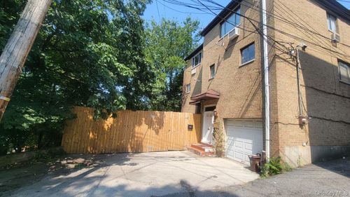 6201 Spencer Ter, Bronx, NY, 10471-1141 | Card Image