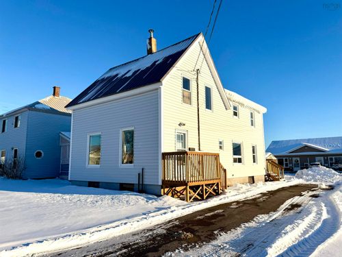 {{alt}} | Card Image