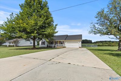 28043 Copeland Road, House other with 3 bedrooms, 2 bathrooms and null parking in Toney AL | Image 3