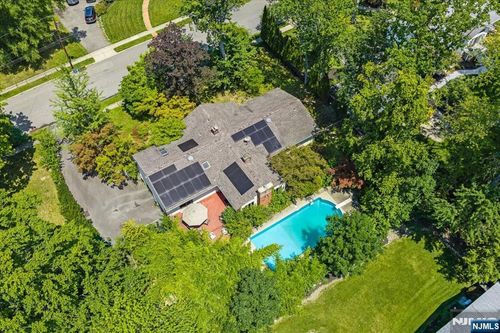 95 Wendt Lane, Wayne, NJ, 07470 | Card Image