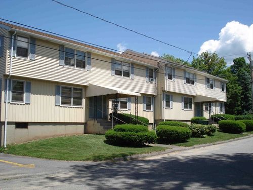 2 Green St, Palmer, MA, 01069-1000 | Card Image