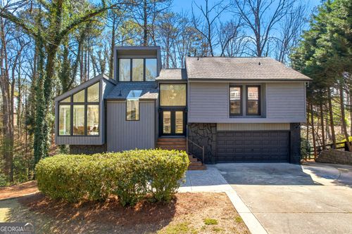 2704 Long Lake Dr Ne, Roswell, GA, 30075-4075 | Card Image