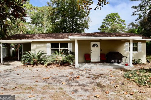 111 Davis St, Saint Marys, GA, 31558-9002 | Card Image