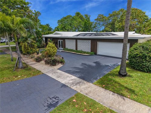 4731 Pierce St, Hollywood, FL, 33021-5807 | Card Image