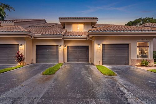 61-16353 Malibu Dr, Weston, FL, 33326-3404 | Card Image