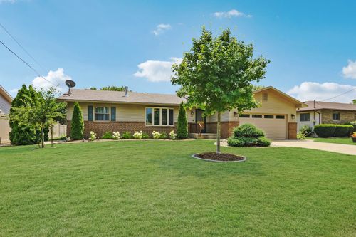 240 Garfield Ave, La Salle, IL, 61301-1124 | Card Image