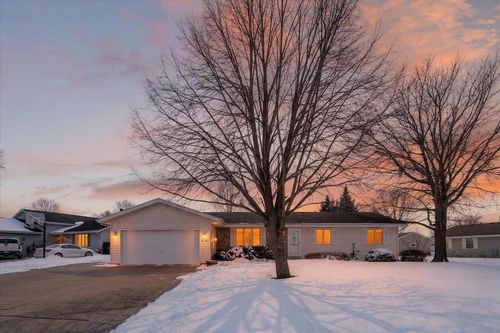 4016 New Haven Dr, Janesville, WI, 53546-1742 | Card Image