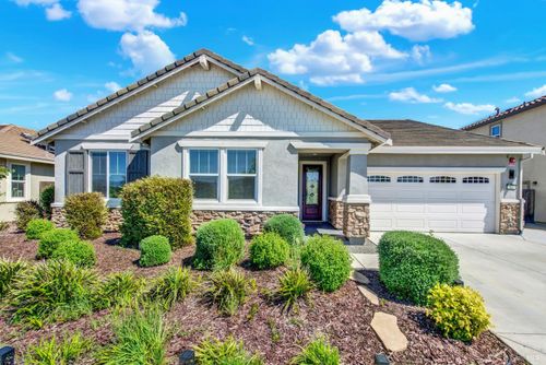 707 Blake Road, Vacaville, CA, 95687 | Card Image