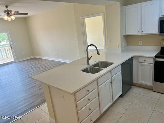UNIT-300 - 3300 Highway 98, Condo with 3 bedrooms, 3 bathrooms and null parking in Mexico Beach FL | Image 7