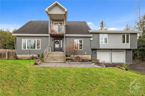 3445 Baskins Beach Rd, Dunrobin, ON, K0A1T0 | Card Image