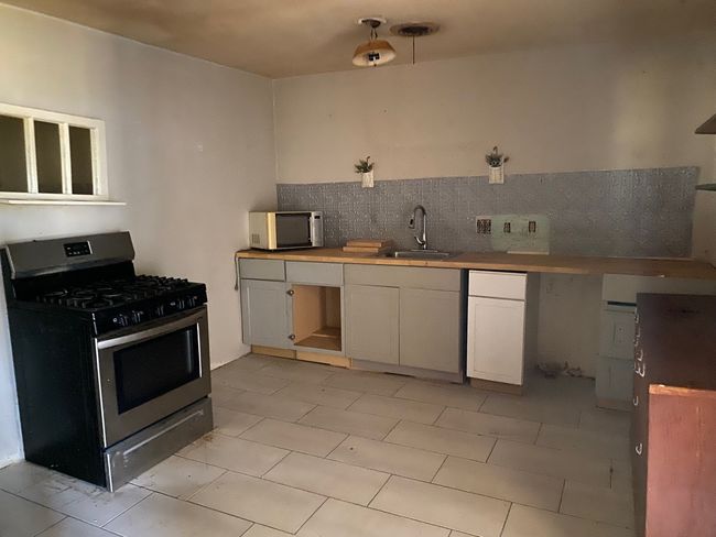 501 S Clay St, House other with 3 bedrooms, 2 bathrooms and null parking in Henrietta TX | Image 14