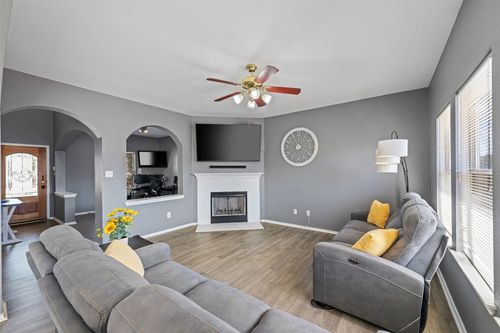 9401 Brandts Wood St, Austin, TX, 78744-7949 | Card Image