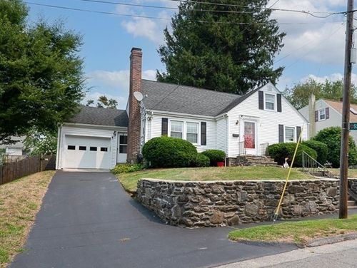 8 Claffey Ave, Worcester, MA, 01606-2246 | Card Image