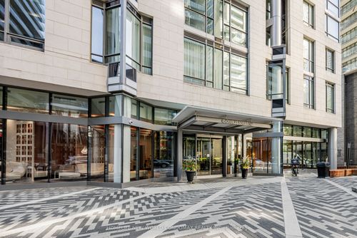 5010-45 Charles St E, Toronto, ON, M4Y0B8 | Card Image