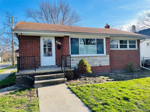 1040 E Maxlow Ave, Hazel Park, MI, 48030-2375 | Card Image