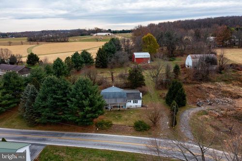 1406 Richmond Rd, Red Lion, PA, 17356-7886 | Card Image