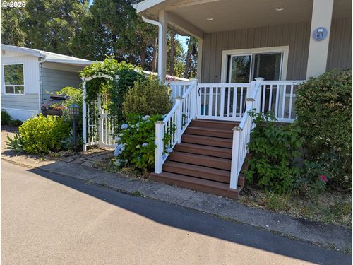63-1800 Lakewood Ct, Eugene, OR, 97402-1655 | Card Image