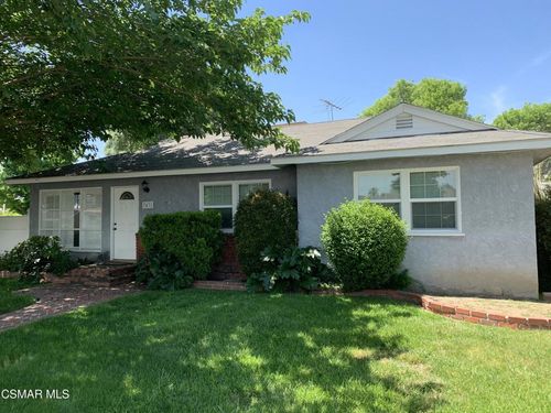 7431 Cozycroft Ave, Winnetka, CA, 91306-4001 | Card Image