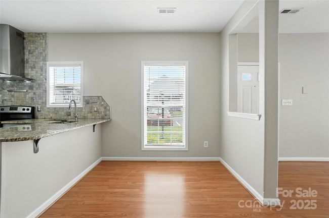 Dining Area | Image 7