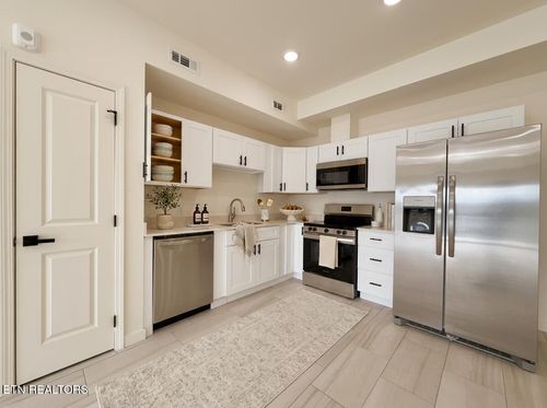 402-129 Sugarfoot Way, Pigeon Forge, TN, 37863-6201 | Card Image