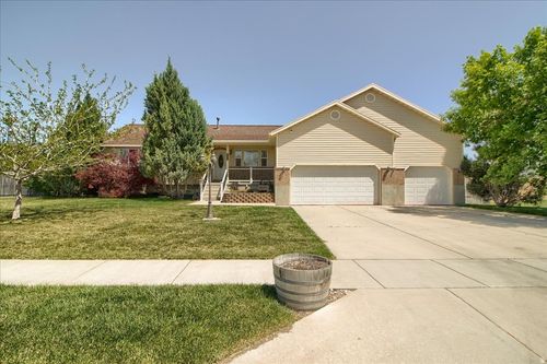 2825 S Woodbrook Ln, Magna, UT, 84044-1502 | Card Image