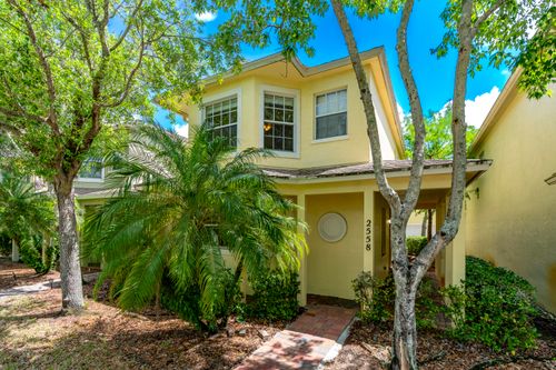 2558 Se Pineland Dr, Port St. Lucie, FL, 34952-8045 | Card Image