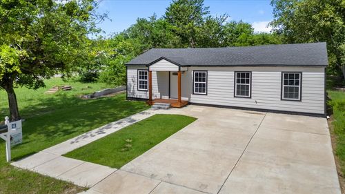 1826 Wellington St, Greenville, TX, 75401-2938 | Card Image