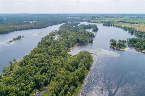 {{alt}} | Card Image